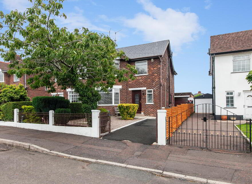 9 Cooldarragh Park North, Belfast, BT14 6TL