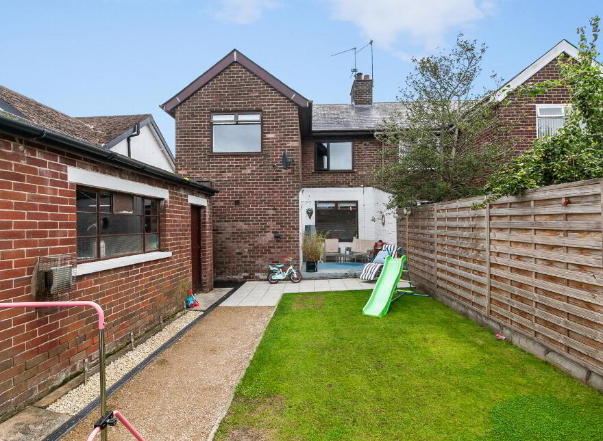 9 Cooldarragh Park North, Belfast, BT14 6TL