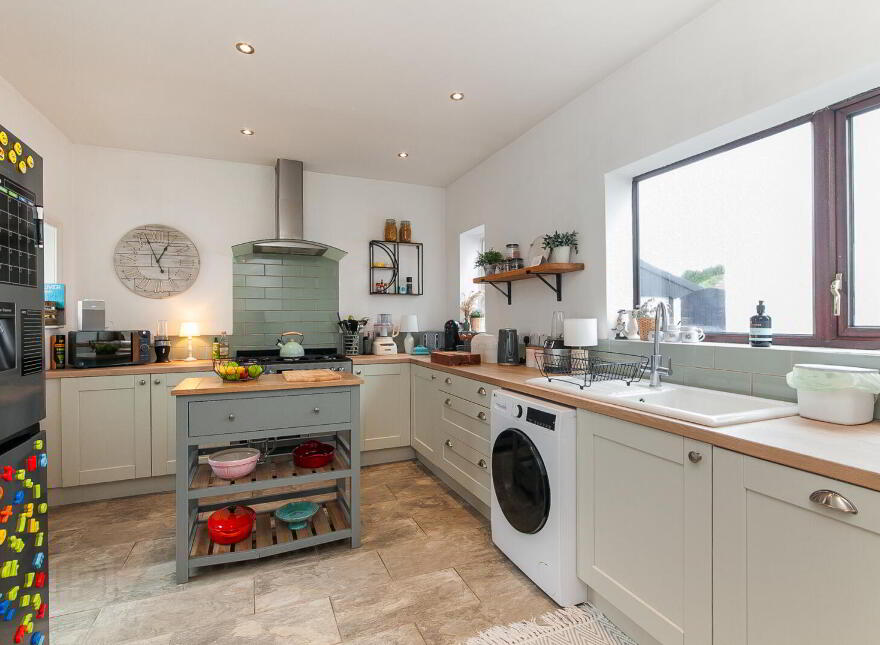 9 Cooldarragh Park North, Belfast, BT14 6TL