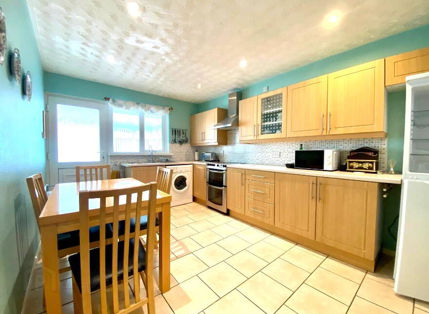 2 Henly Grove, Carrickfergus, BT38 8UQ