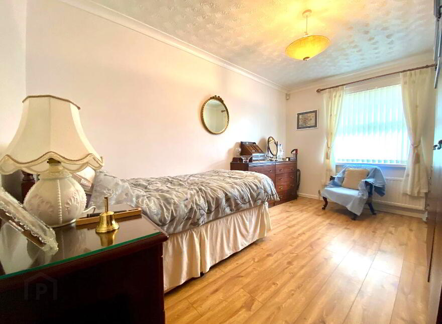 2 Henly Grove, Carrickfergus, BT38 8UQ