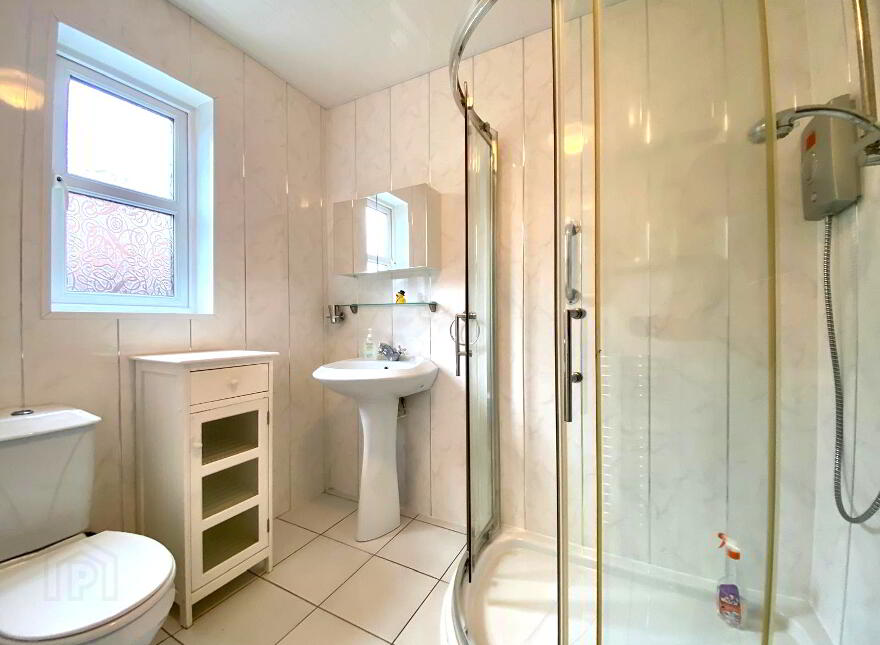 2 Henly Grove, Carrickfergus, BT38 8UQ