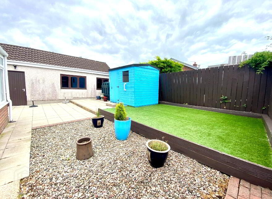 2 Henly Grove, Carrickfergus, BT38 8UQ