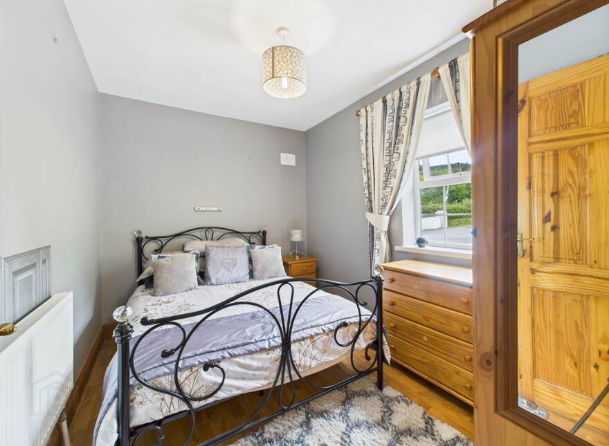 Tinhalla, Carrick-On-Suir, E32NY66