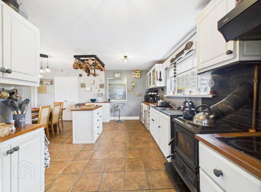 Tinhalla, Carrick-On-Suir, E32NY66