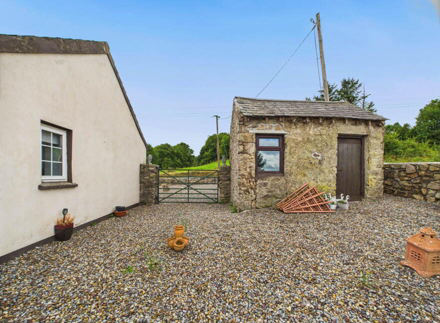 Tinhalla, Carrick-On-Suir, E32NY66
