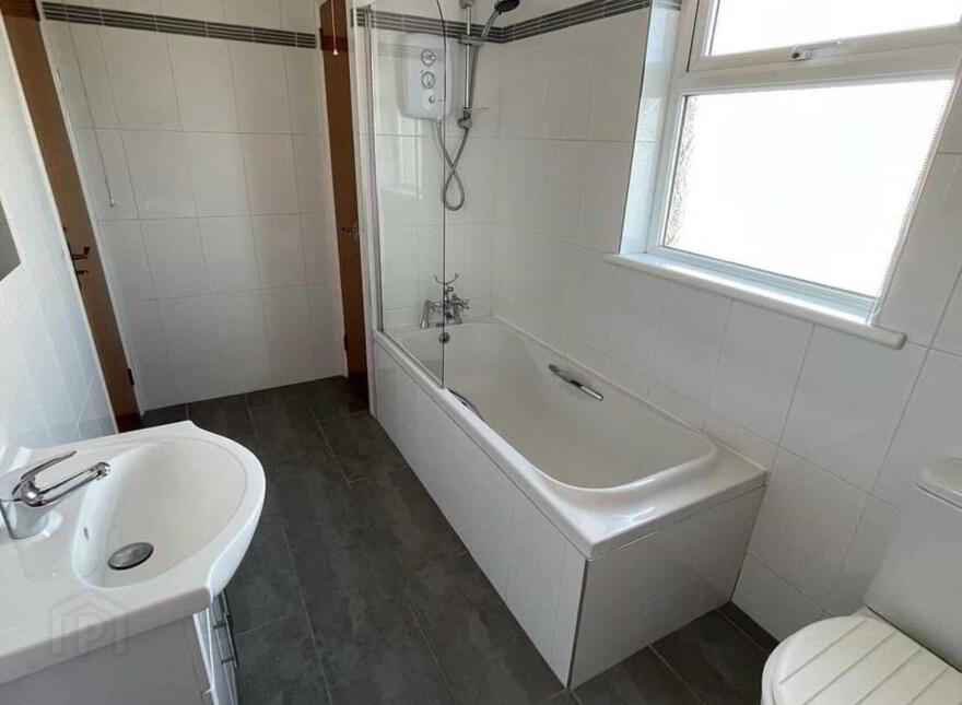 13 Breezemount, Hamiltonsbawn, Armagh, BT61 9SB