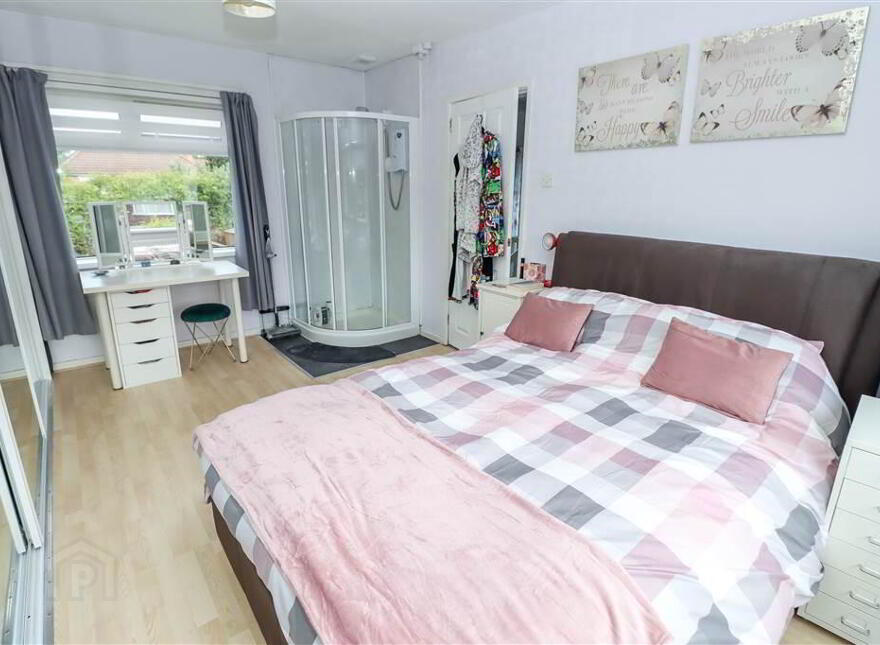 20 Kingswood Park, Belfast, BT5 7EZ