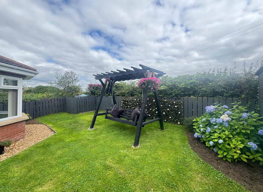 9 Castle Meadows, Castledawson, BT45 8JX