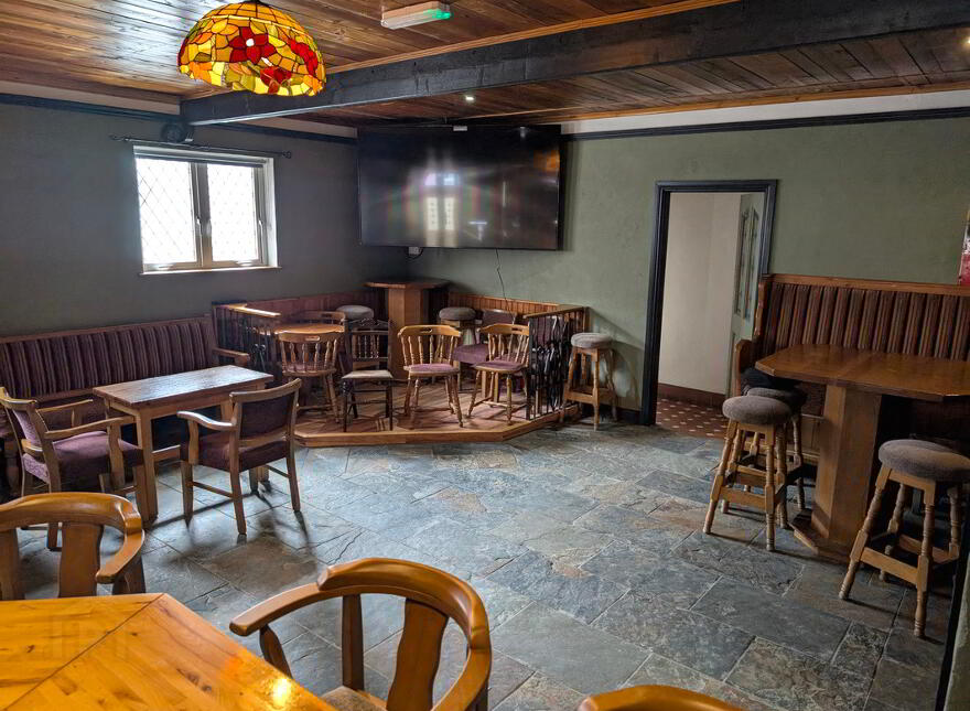 McBarrons, Main Street, Ballyconnell, H14CP44