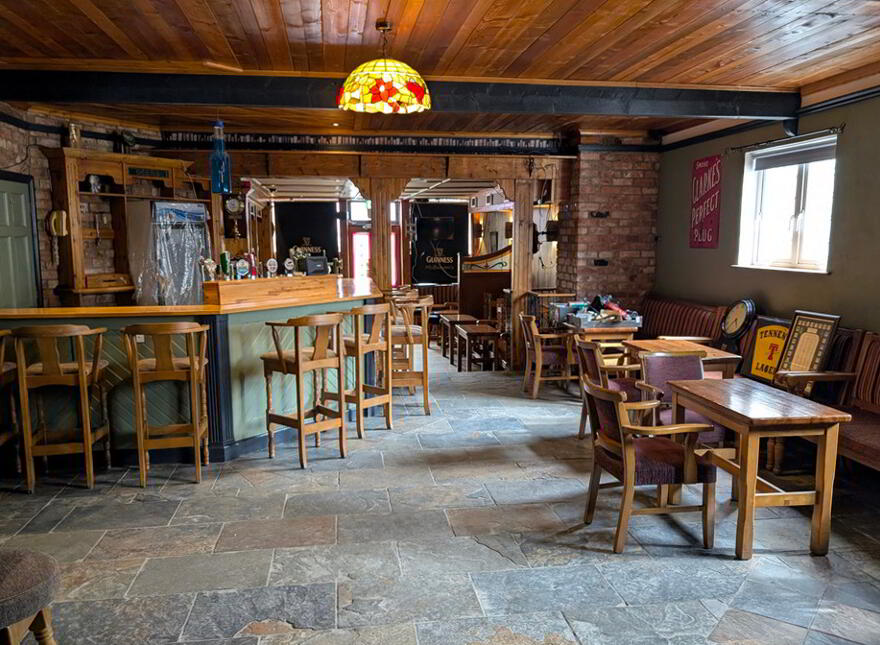 McBarrons, Main Street, Ballyconnell, H14CP44