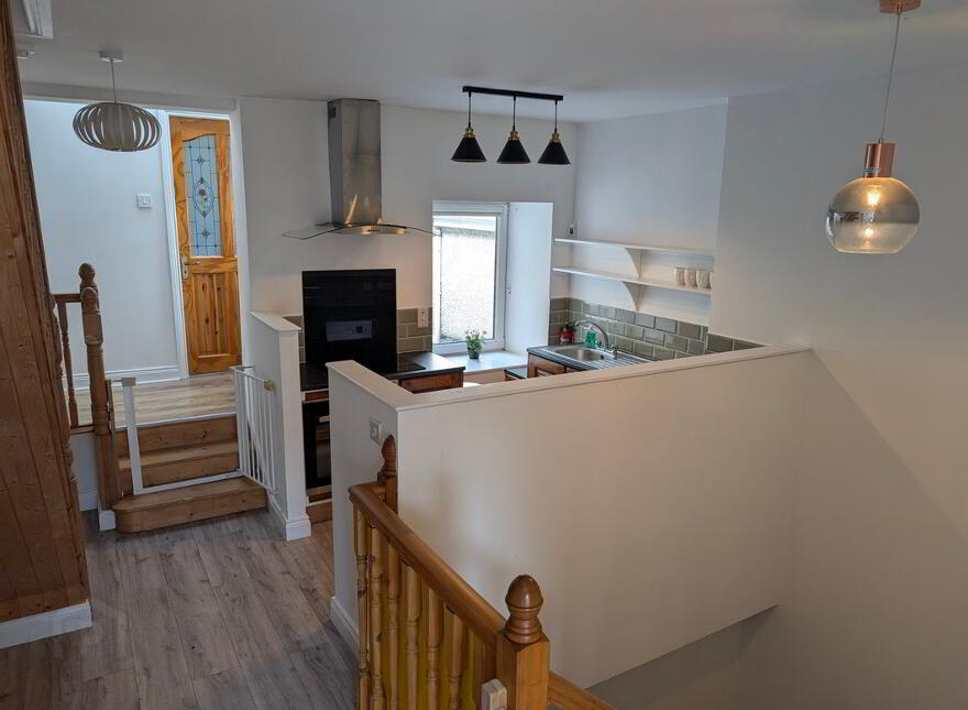 McBarrons, Main Street, Ballyconnell, H14CP44