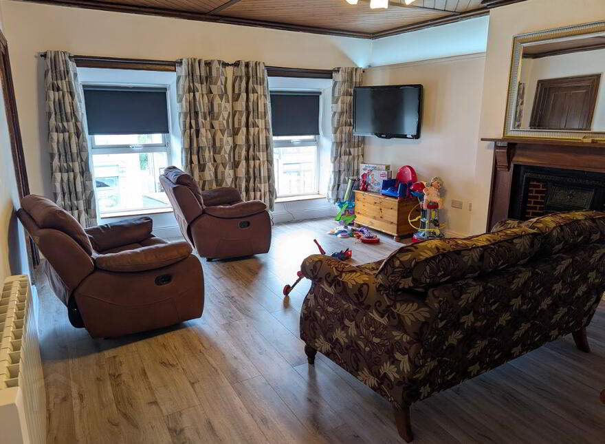 McBarrons, Main Street, Ballyconnell, H14CP44