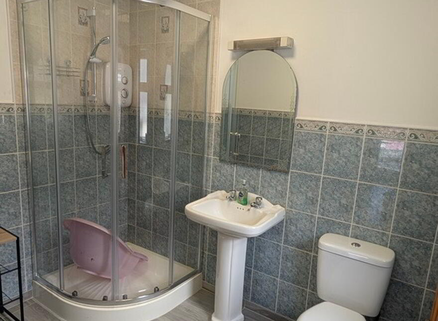 McBarrons, Main Street, Ballyconnell, H14CP44
