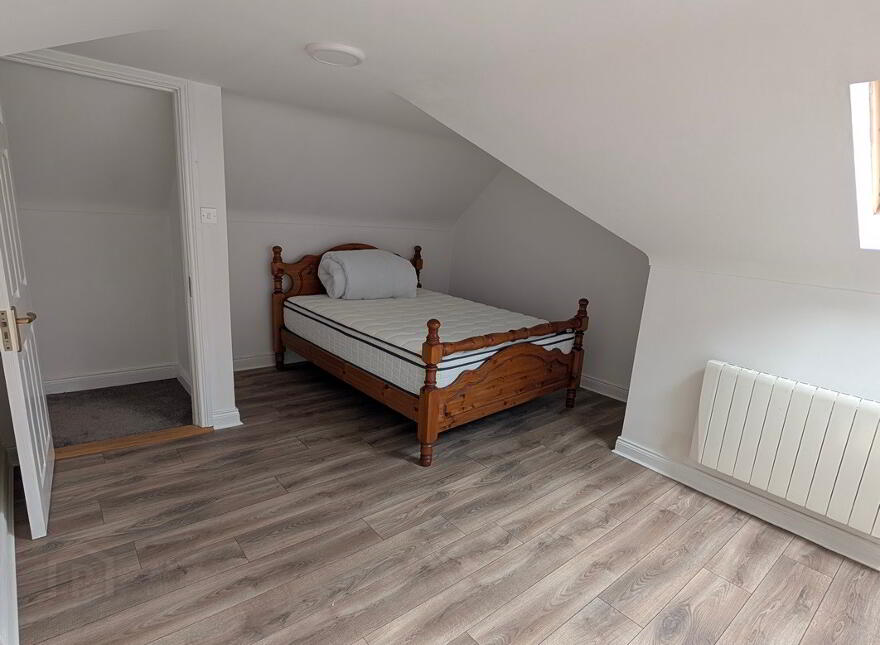 McBarrons, Main Street, Ballyconnell, H14CP44
