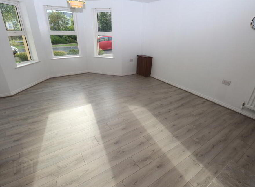 15 Corran Mews, Larne, BT40 1FH