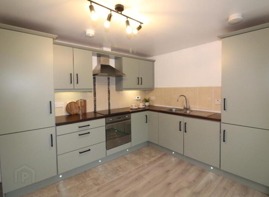 15 Corran Mews, Larne, BT40 1FH