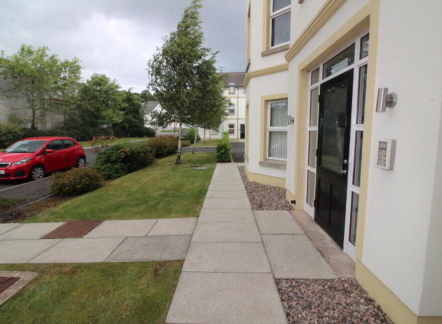 15 Corran Mews, Larne, BT40 1FH