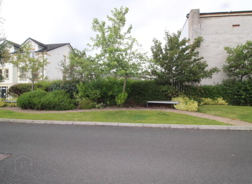 15 Corran Mews, Larne, BT40 1FH