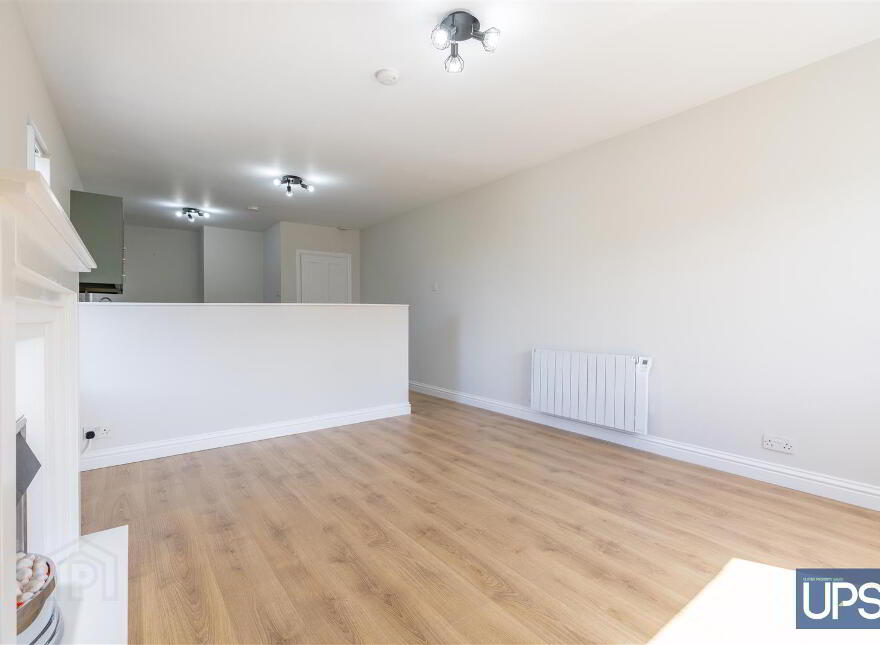 Flat 3, 49 High Street, Donaghadee, BT21 0AQ
