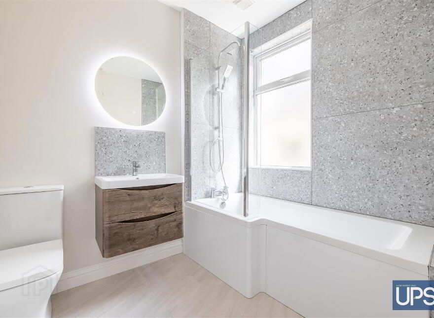 Flat 3, 49 High Street, Donaghadee, BT21 0AQ