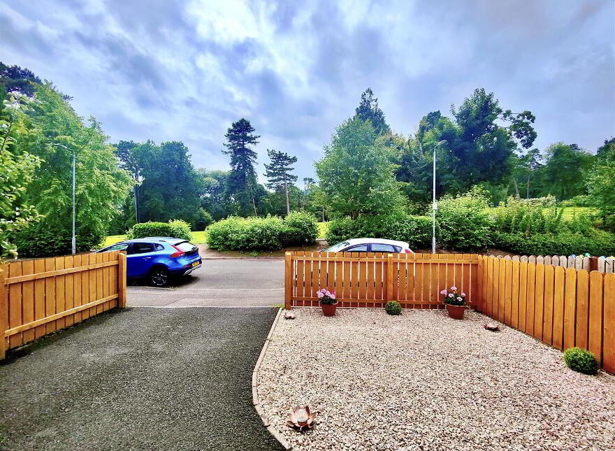 2 Altnagarron View, Belfast, BT13 3UQ