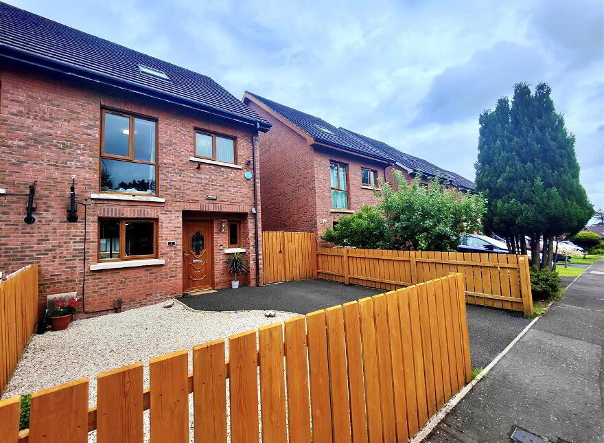 2 Altnagarron View, Belfast, BT13 3UQ