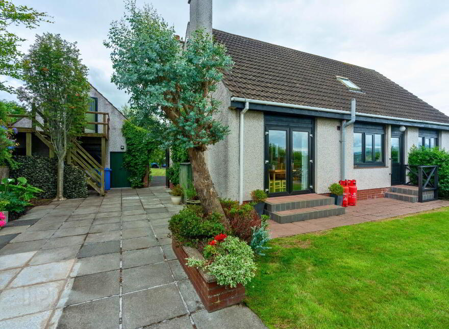 1 Cairnbeg Park, Larne, BT40 1UB