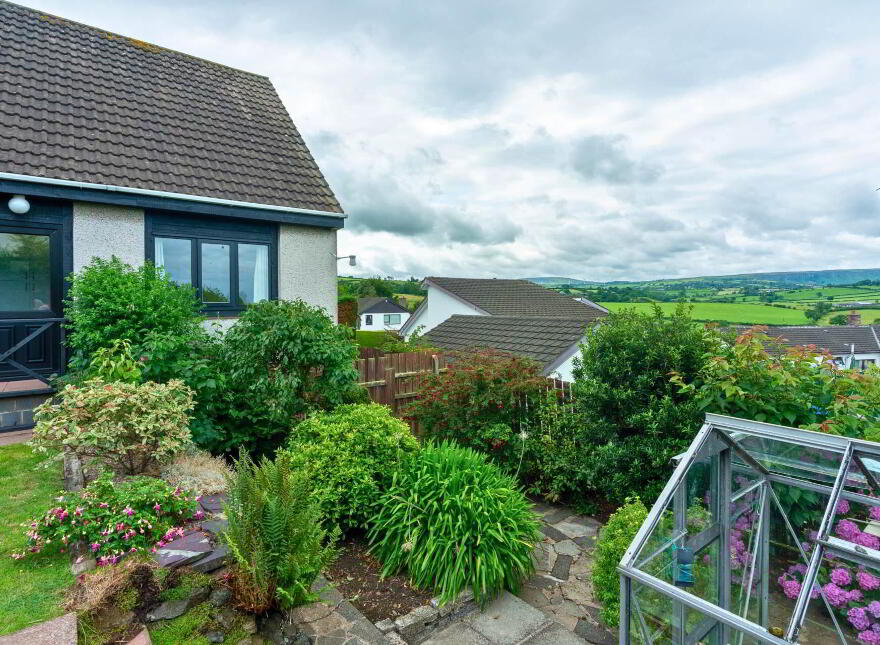 1 Cairnbeg Park, Larne, BT40 1UB