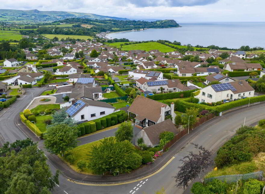 1 Cairnbeg Park, Larne, BT40 1UB