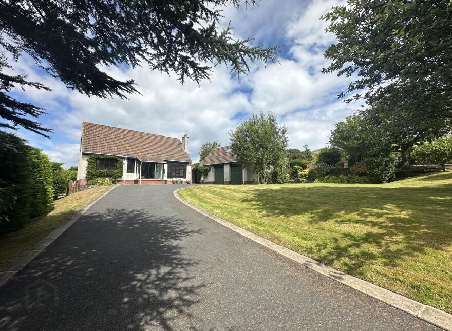 1 Cairnbeg Park, Larne, BT40 1UB