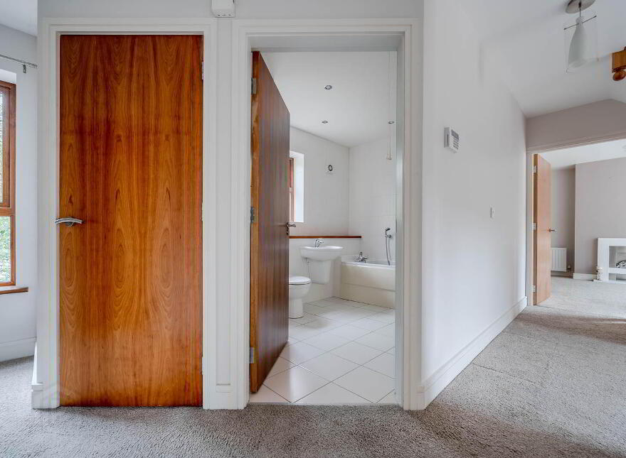 Apt 5, 313 Belmont Road, Belfast, BT4 2NE