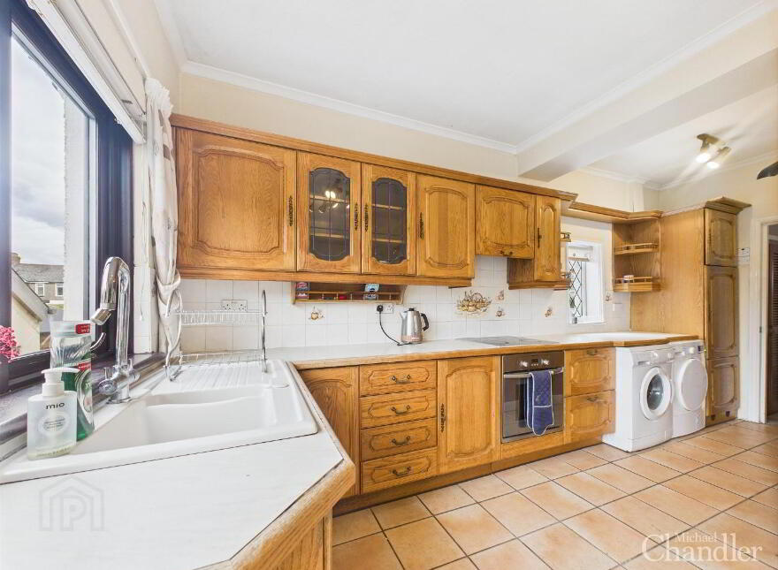329 Castlereagh Road, Belfast, BT5 6AA