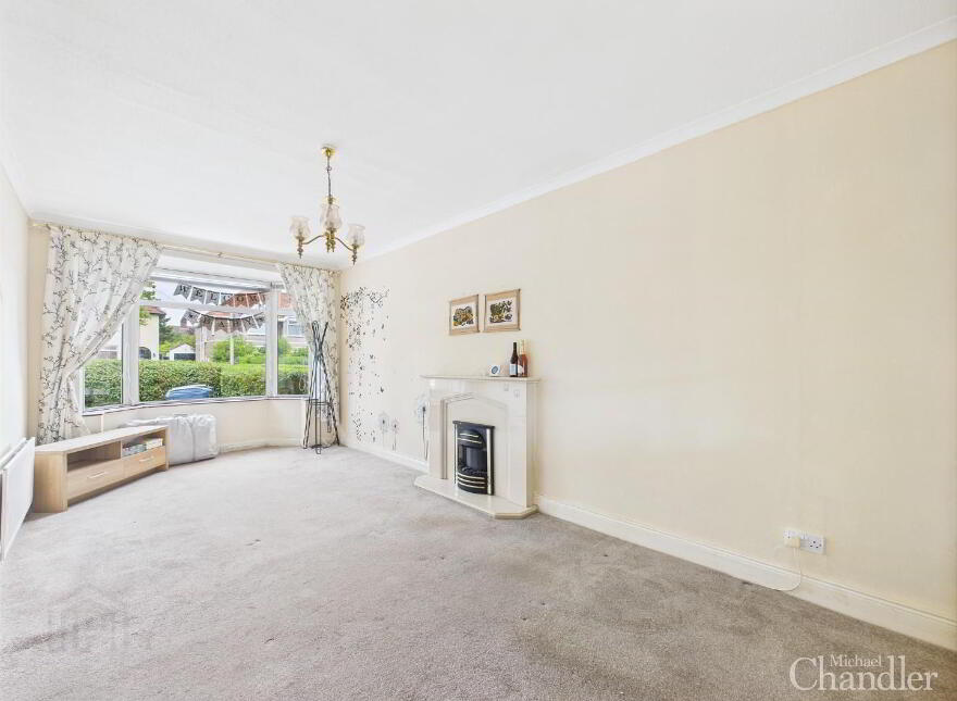 329 Castlereagh Road, Belfast, BT5 6AA