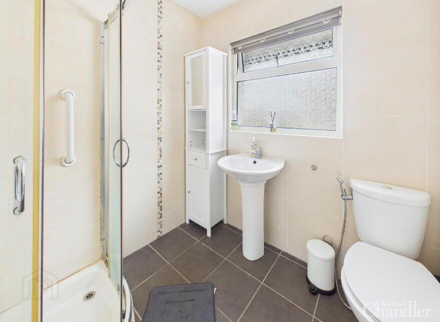 329 Castlereagh Road, Belfast, BT5 6AA
