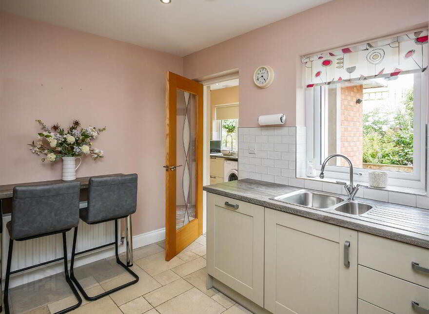 41 Old Milltown Road, Milltown Road / Shaws Bridge, Belfast, BT8 7SW