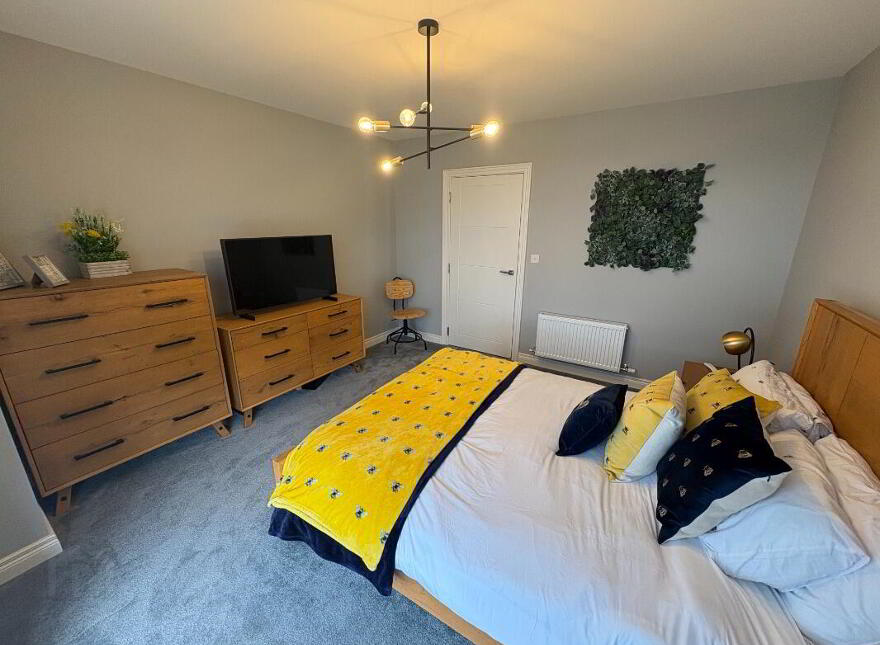 Apt 3, 45 Newforge Lane, Belfast, BT9 5NW