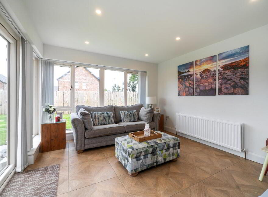 20 Woodbrook Meadows, Lisburn, BT28 0AE