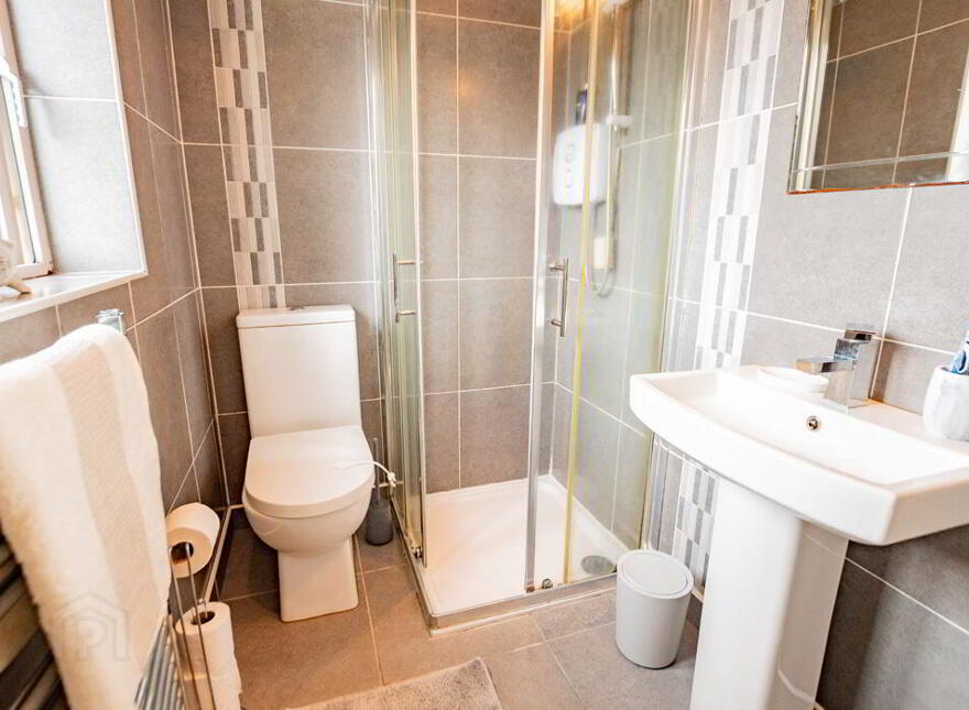 31 Westwood Grove, Clara, Offaly, R35W282