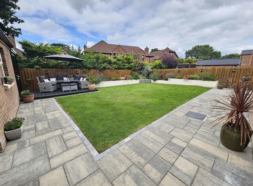 10 Belgravia Court, Hillsborough, BT26 6TQ