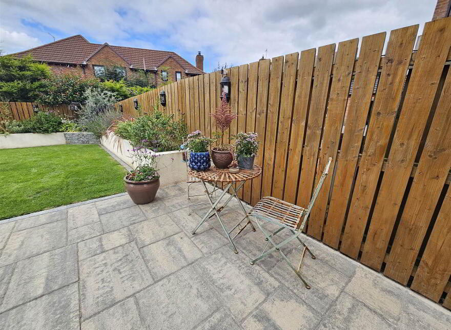 10 Belgravia Court, Hillsborough, BT26 6TQ