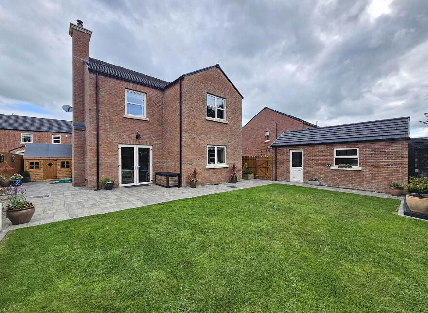 10 Belgravia Court, Hillsborough, BT26 6TQ