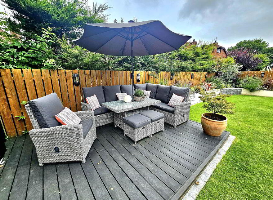 10 Belgravia Court, Hillsborough, BT26 6TQ