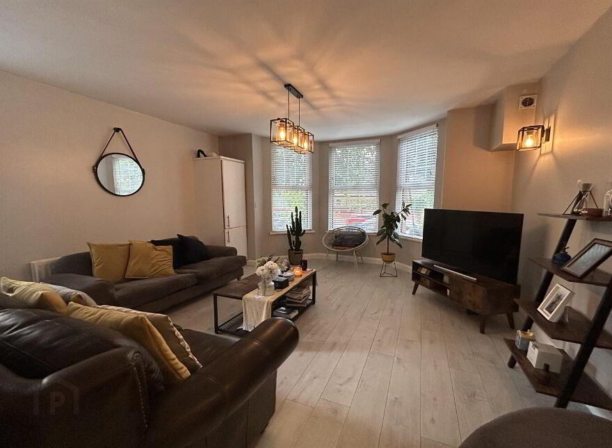 Flat 1, 6 Glandore Avenue, Belfast, BT15 3FB