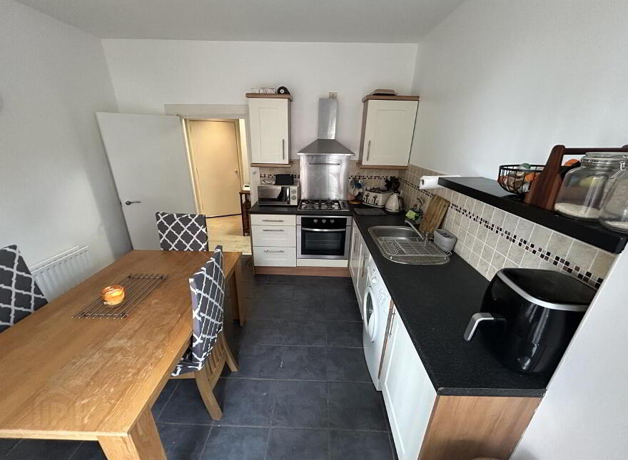 Flat 1, 6 Glandore Avenue, Belfast, BT15 3FB
