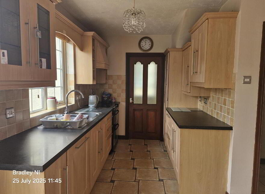 27 St. Annes Park, Mayobridge, Newry, BT34 2HH