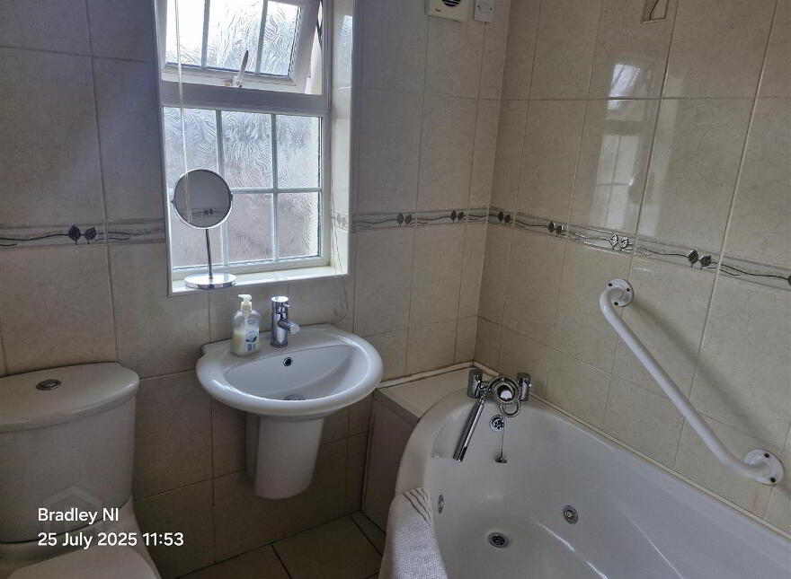 27 St. Annes Park, Mayobridge, Newry, BT34 2HH