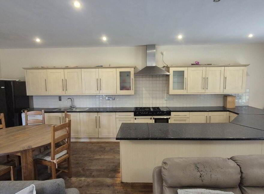 23 Glen Road, Q, Derry, BT48 0BX