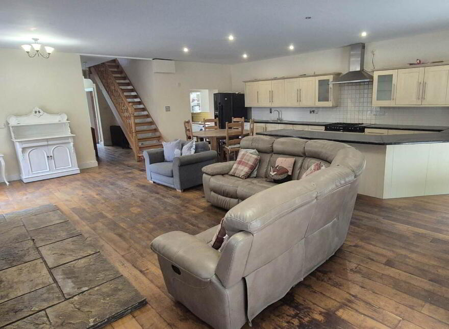 23 Glen Road, Q, Derry, BT48 0BX