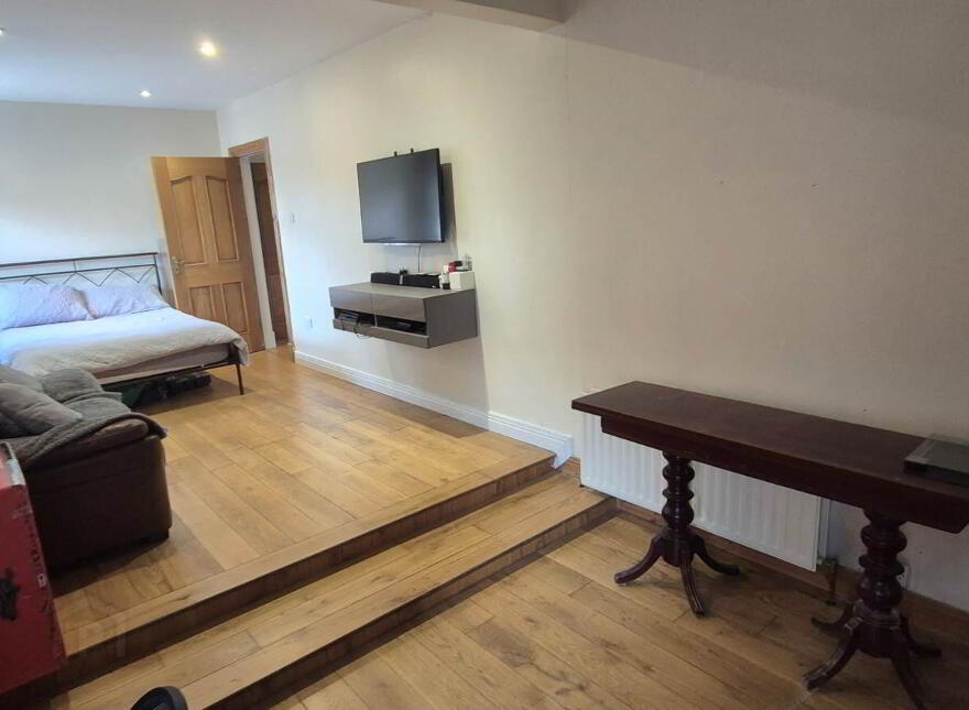 23 Glen Road, Q, Derry, BT48 0BX